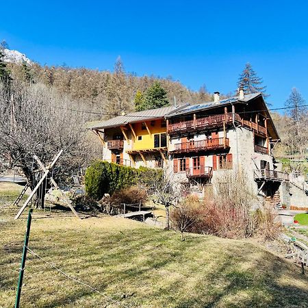 Charmante Maison De Montagne Briançon Buitenkant foto