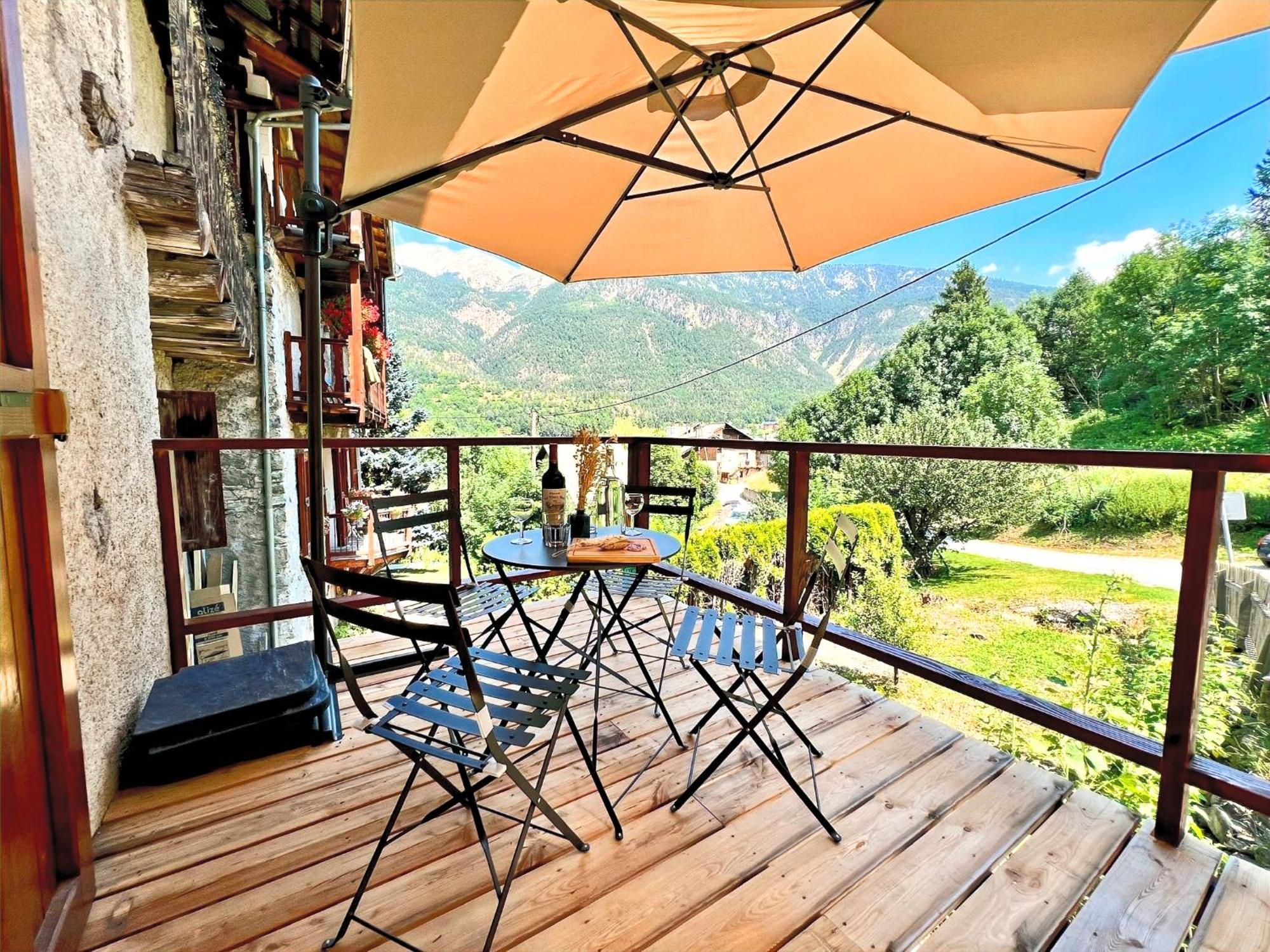 Charmante Maison De Montagne Briançon Buitenkant foto